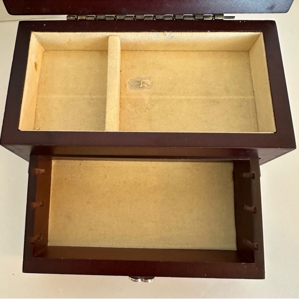 YES! BRIGHTON Wooden Jewelry Box - Picture 4 of 10
